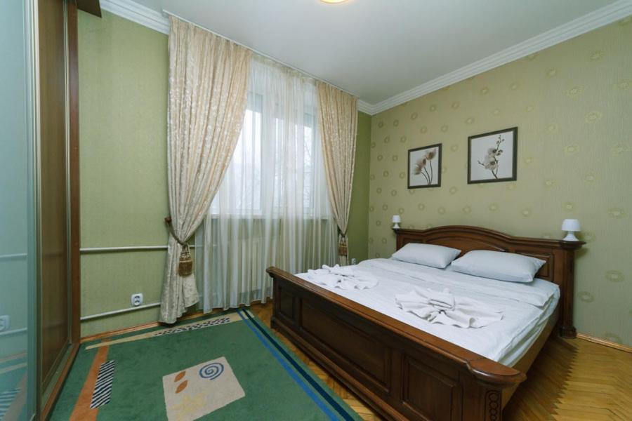 Three-Room Apartments At The Polytechnic Institute Kyiv Exterior photo